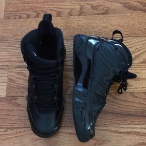 Pair of all black Jordan’s size 7